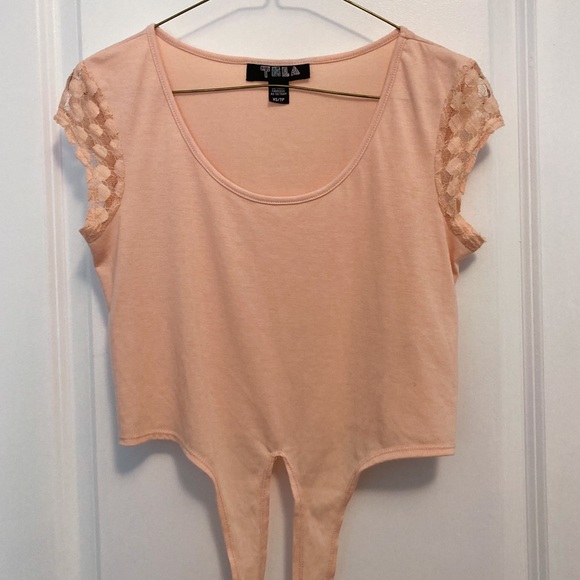 Tie Front Top with Lace Sleeve Detail - Picture 3 of 6